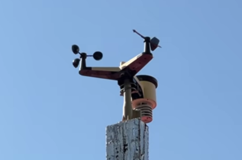 Beekeeping weather and temperature tracking setup